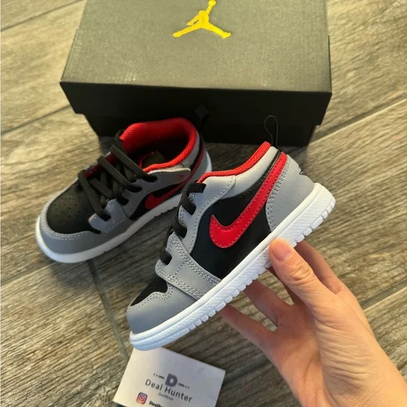 Brand New Air Jordan 1 Low Alt Easy-on Toddler/Baby sneakers - Picture 4 of 11